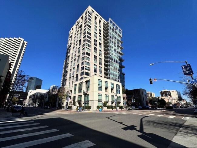 Building Photo - 645 Front St