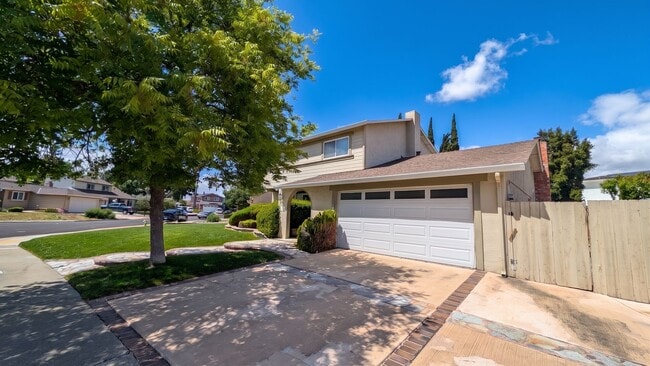 Building Photo - Beautifully Updated Pleasanton Four Bedroom Retreat w/ Vaulted Ceilings & Custom Details