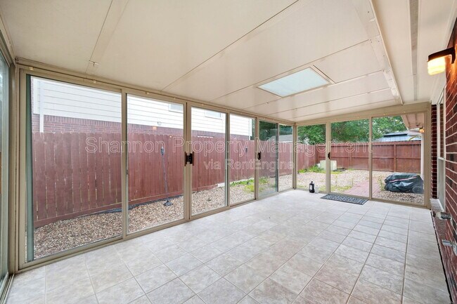 Building Photo - 3814 Apple Hollow Ln