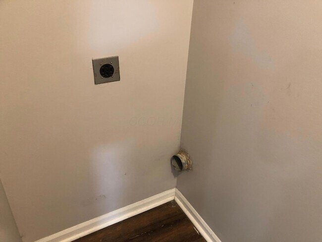 Building Photo - 5536 Cedar Springs Rd