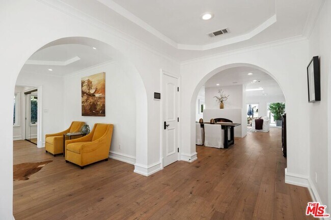 Building Photo - 514 Walden Dr