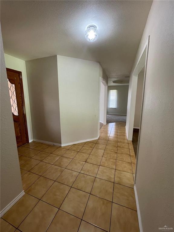 Building Photo - 18 S James Cir
