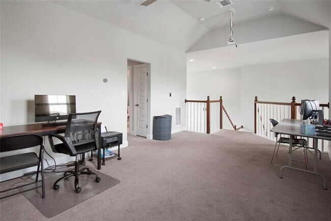 Building Photo - 231 Village Oak Dr