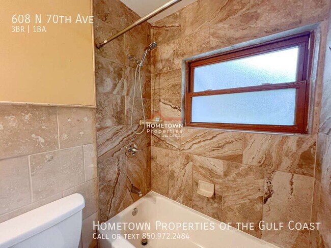 Building Photo - 608 N 70th Ave