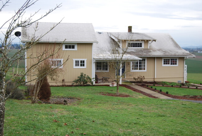 Primary Photo - 2 Bedroom 1 Bath Farm House Carlton OR wit...