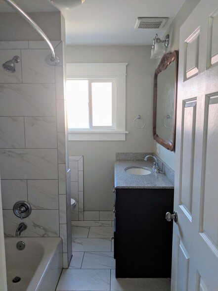 Building Photo - 432 S 100 E