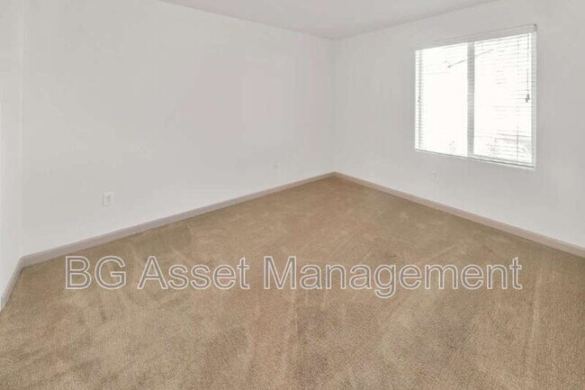 Building Photo - 1459 MacArthur Blvd