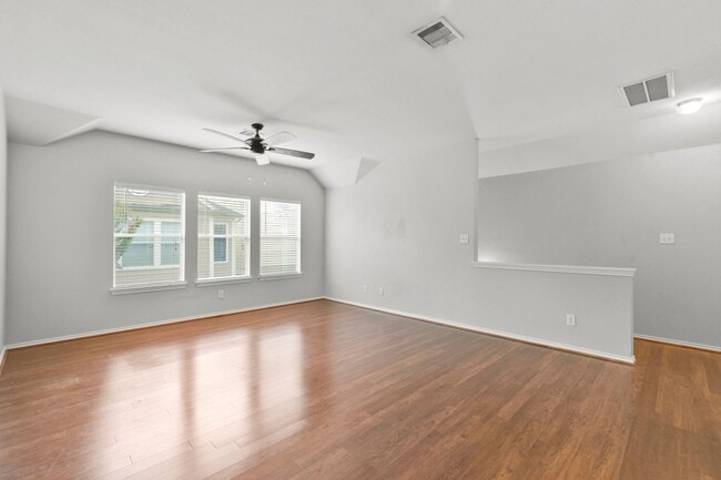 Building Photo - Stylish 2-Bed, 2-Bath Home with Unique Ups...