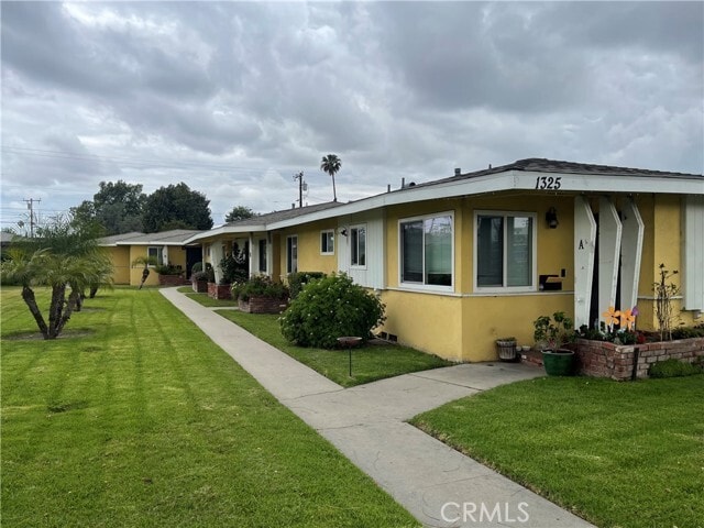 Building Photo - 1325 S Anaheim Blvd