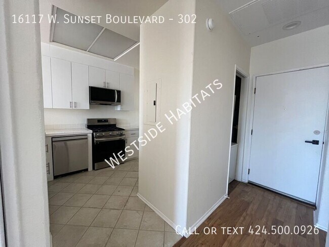 Building Photo - 16117 W Sunset Blvd