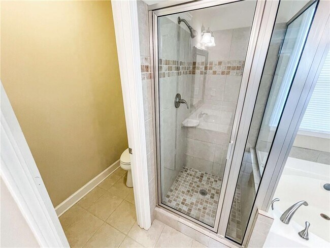 Building Photo - 1598 Brentwood Dr