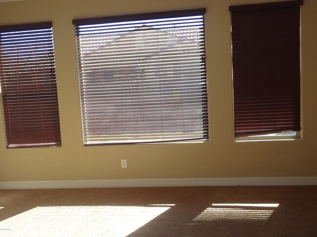 Building Photo - 1575 W Pelican Ct