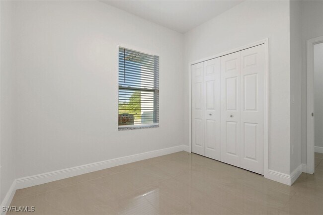 Building Photo - 4448 25th St SW