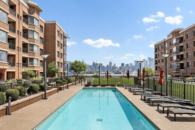 Building Photo - 20 Ave at Port Imperial