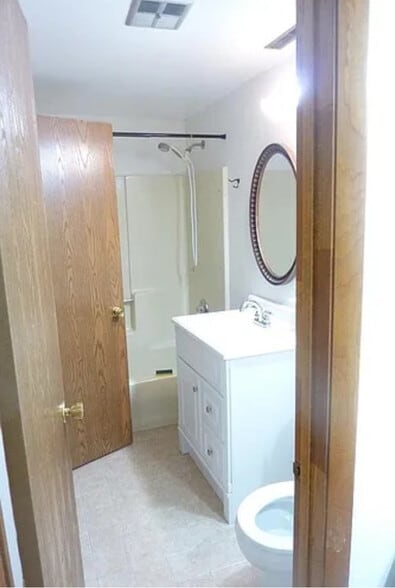 Building Photo - 120 Victory Way