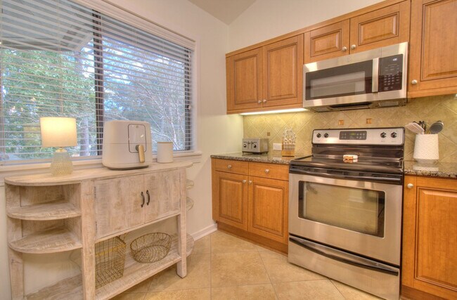 Building Photo - 301 Myrtlewood Ct