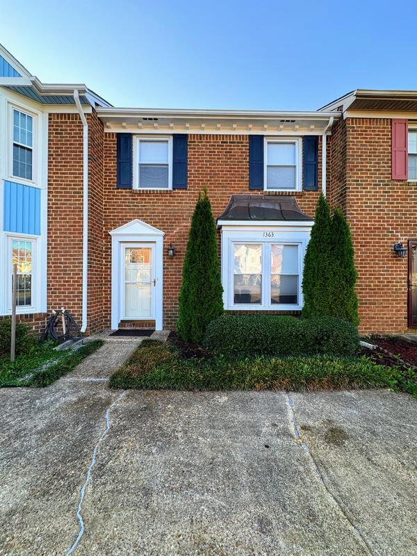 Building Photo - 1363 Battleford Dr