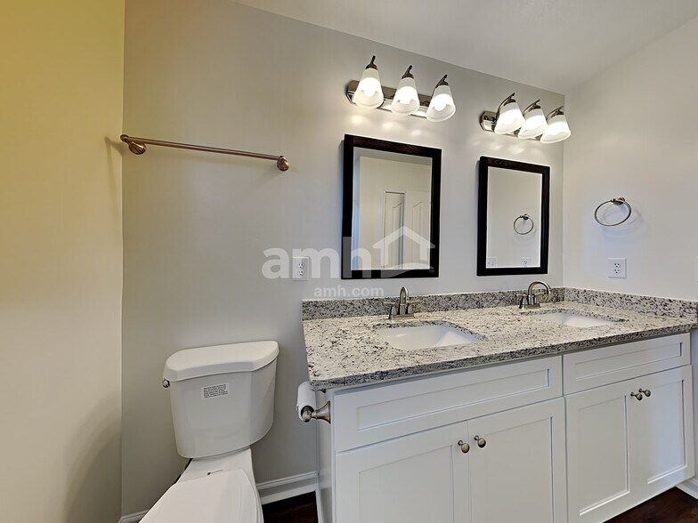 Building Photo - 216 Giants Ridge Rd