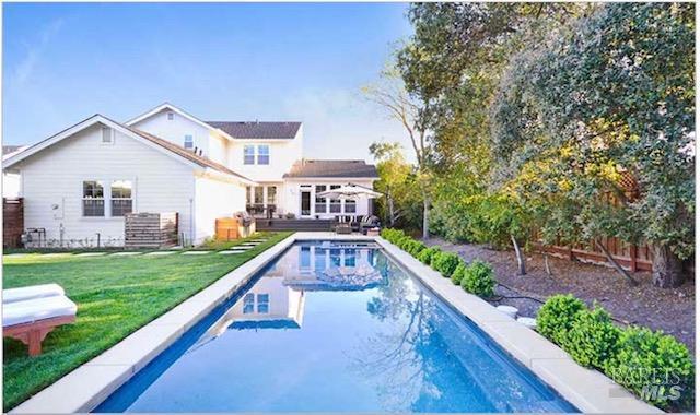 Building Photo - 230 Newcomb St