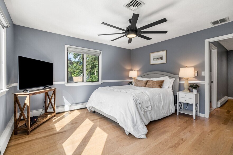 Building Photo - 14 Saint Marys Rd