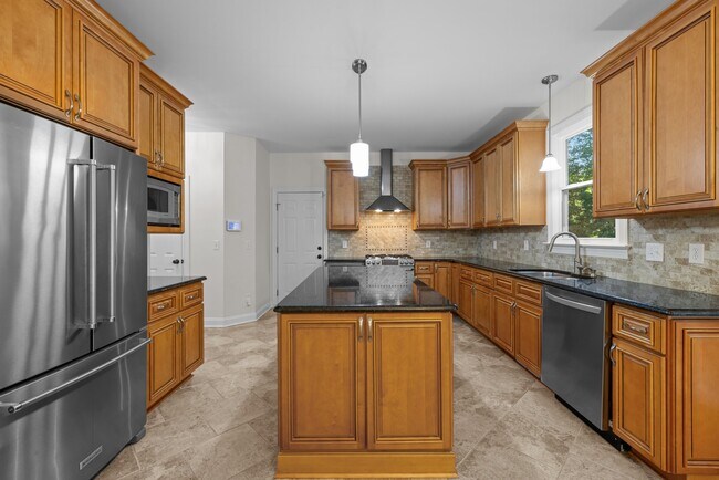 Building Photo - 2406 Flints Pond Cir