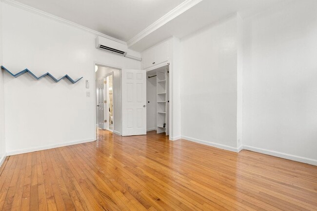 Building Photo - 40 Van Reypen St