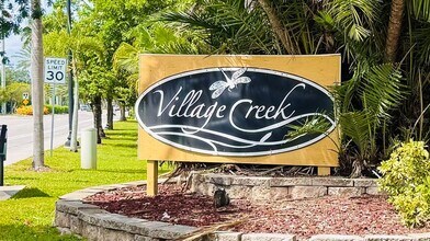 Building Photo - 2915 Winkler Ave