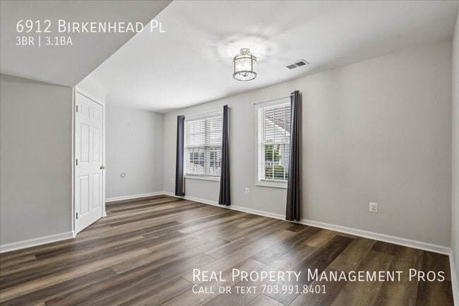 Building Photo - 6912 Birkenhead Pl