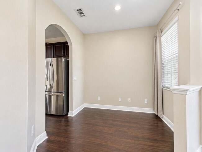 Building Photo - 5415 Via Appia Way