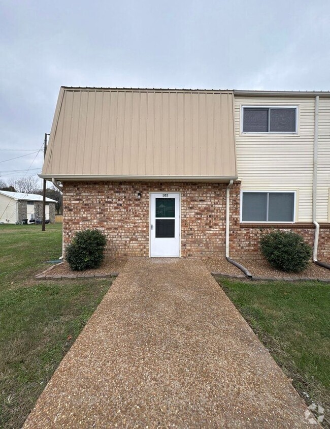 Building Photo - 2 Bedroom Duplex in Historical Gallatin!