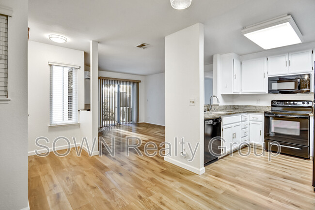 Building Photo - 4564 Waterville Dr