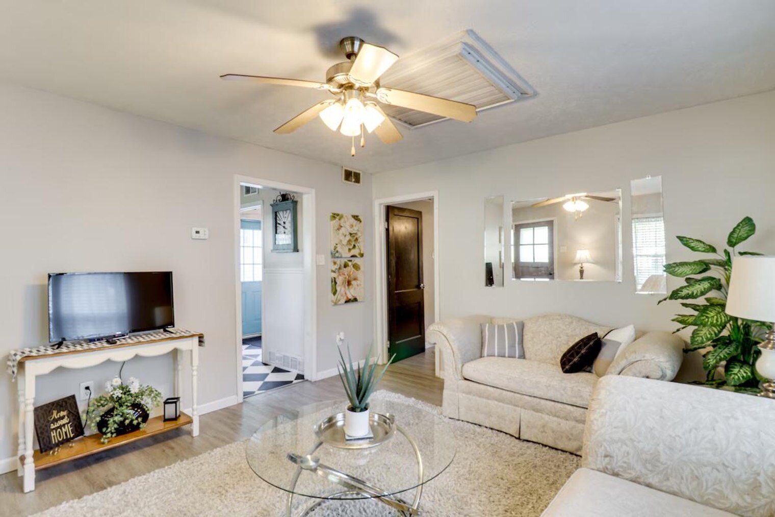 Building Photo - 1115 N Illinois Ave