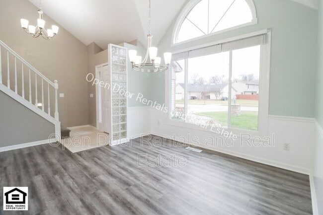 Building Photo - 8218 Fountainhead Dr