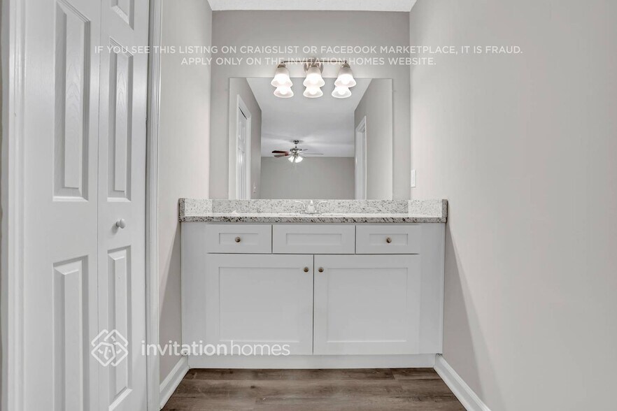 Building Photo - 5001 Post Rd Pass