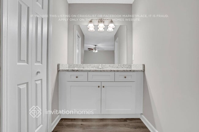 Building Photo - 5001 Post Rd Pass