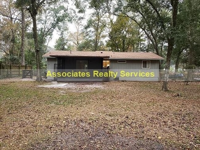Building Photo - Sublease This Newly Renovated 2 bedroom wi...