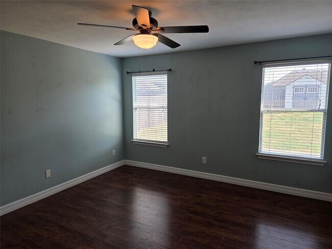 Building Photo - 208 Rock Hound Ln