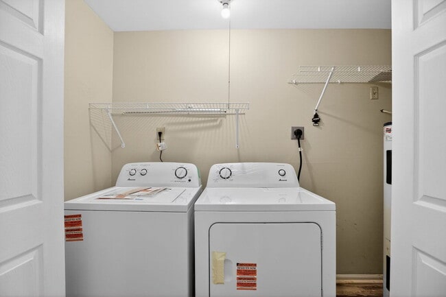 Building Photo - 915 Crystal Rock Rd