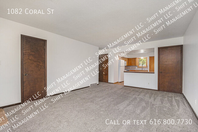 Building Photo - 1082 Coral St