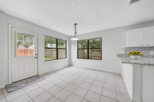 Building Photo - 6414 Oakburl Ct