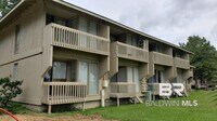 Building Photo - 1011 Sea Cliff Dr N