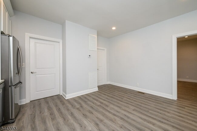 Building Photo - 32 Woodland Ave