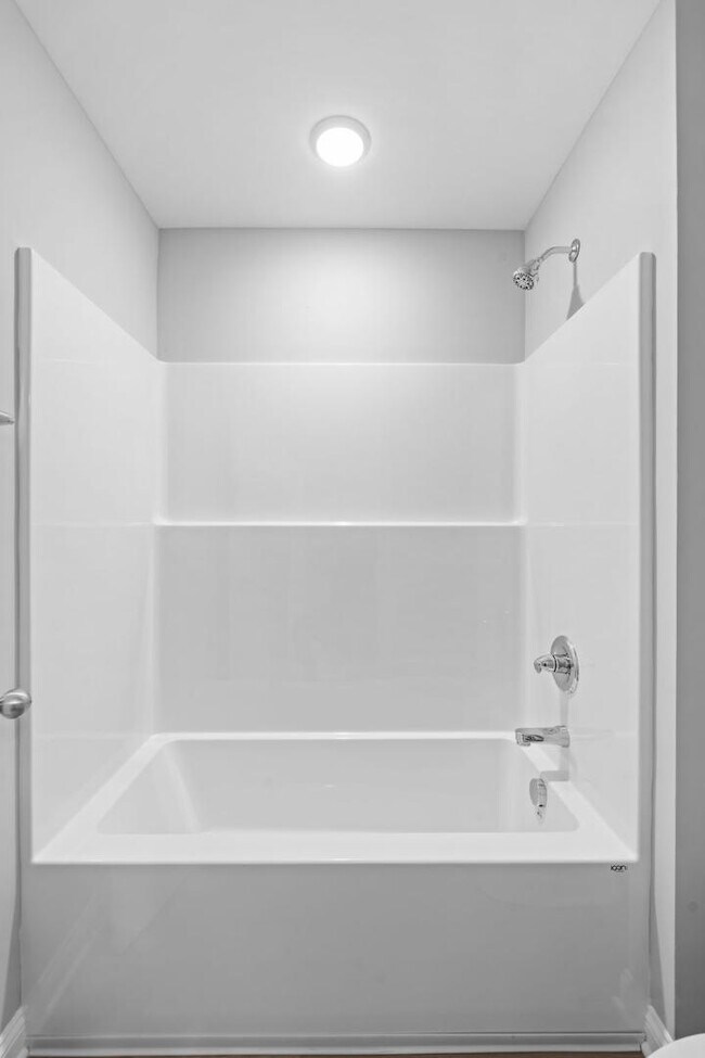 Building Photo - 117 Lambert Fld