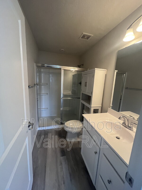 Building Photo - 1161 Meadow Run