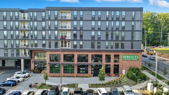 Building Photo - 1003 Zinc Ln