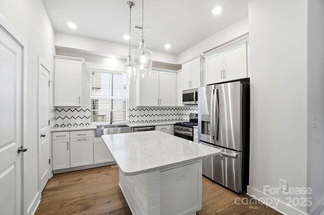 Building Photo - 1312 Nandina St