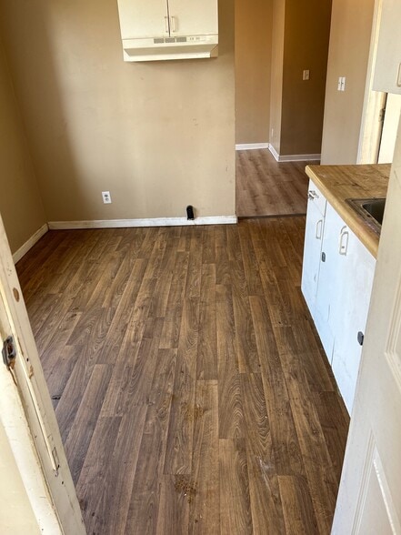 Building Photo - 62 W Askren St