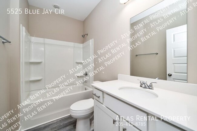 Building Photo - 5525 Blue Jay Cir