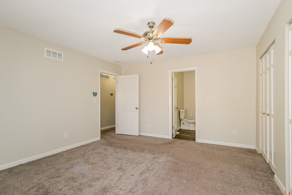 Building Photo - 11990 Roseview Ln