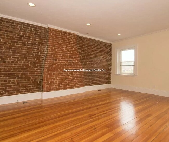 Building Photo - 1616 Beacon St